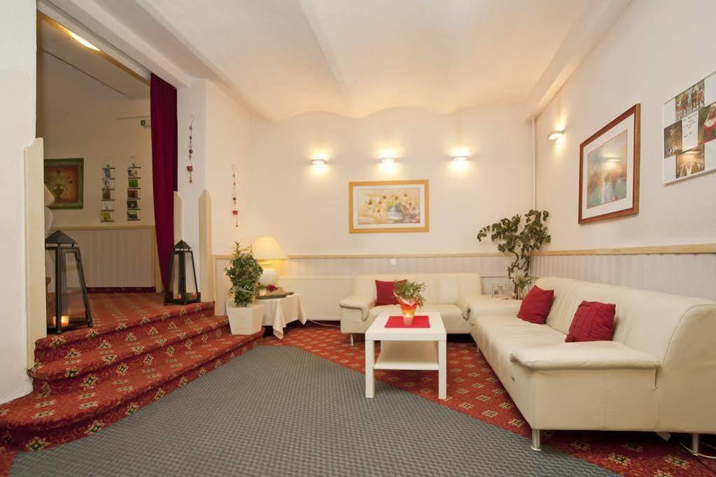 Hotel Gretl Krumpendorf Exterior foto